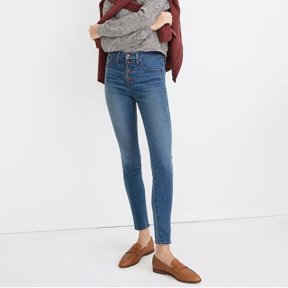 MADEWELL 10" High-Rise Skinny Jeans in Dewitt Wash: Button-Front